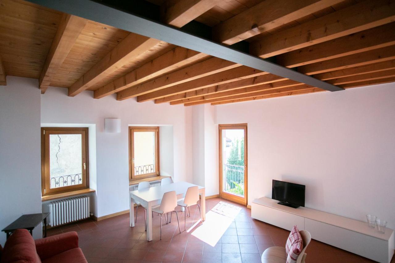 Iseolakerental - Casa Del Pescatore Riva di Solto Exterior foto