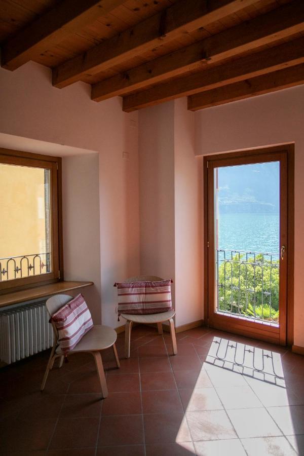 Iseolakerental - Casa Del Pescatore Riva di Solto Exterior foto